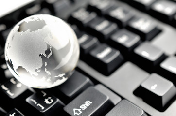 キーボード　黒　地球　透明