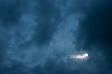 Obraz premium cloud in dark sky