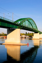 Fototapeta na wymiar Stary most tramwajowy
