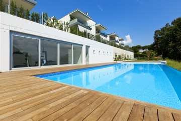 residence with swimming pool
