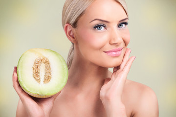 women with healthy skin thanks to the melons