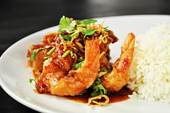Deep fried prawns in Tamarind sauce with steam rice - Thai food