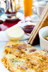 omelet with ham