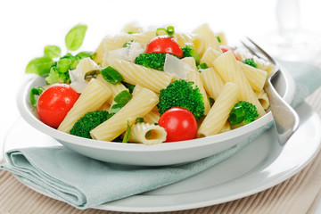 Tortiglioni mit Brokkoli und Cherrytomaten