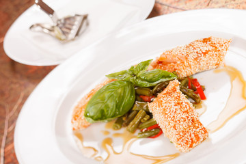 Salmon with vegetables