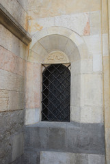 Fototapeta na wymiar Włochy, Modena Cathedral drzwi