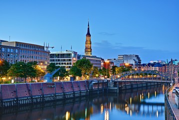 Fototapeta premium Hamburg am Abend