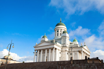 Fototapeta na wymiar Katedra na Plac Senacki w Helsinkach. Finlandia.