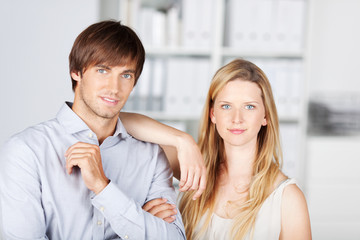 Naklejka premium junges team im büro