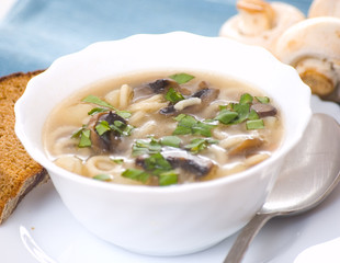  mushroom soup with potato and pasta