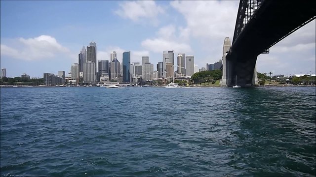 Sydneys Harbour Bridge