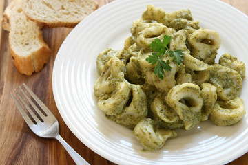 Pesto Tortellini