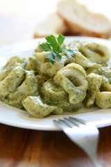 Pesto Tortellini
