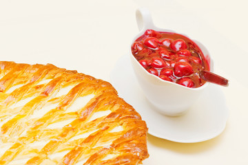 Grießkuchen mit Kirschen