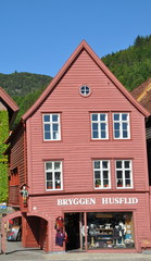 Holzhaus im Altstadtviertel Bryggen in Bergen (Norwegen)