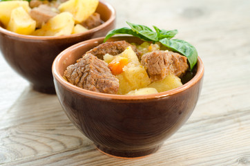 Spezzatino di vitello, patate e carote