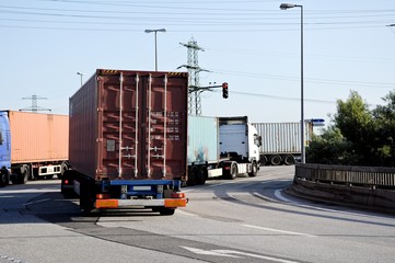LKW auf einer Straße