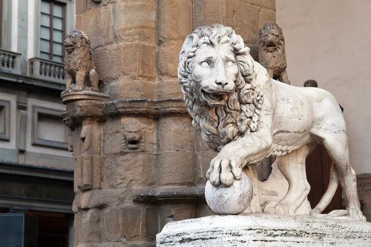 "Medici lion" by Vacca (1598)