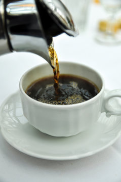 Frischer Kaffee eingeschenkt