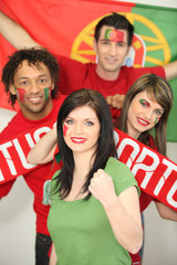 Fototapeta premium Group of friends supporting the Portuguese football team