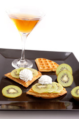 Kiwi Tart Slices with Drink
