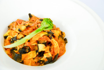 Vegetarian pasta with tomato sauce