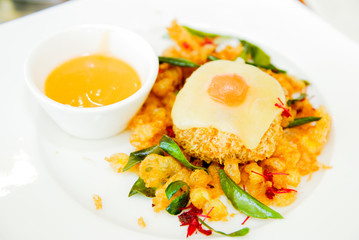 Deep-fried Shrimp with fried egg and sweet sauce