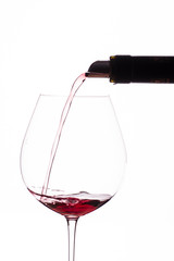 Burgunder Rotwein einschenken