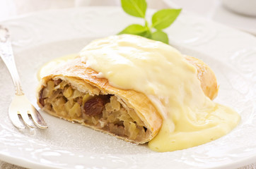 Apfelstrudel