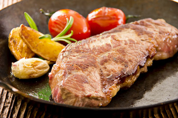 Steak mit Gemüse