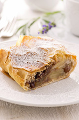 Apfelstrudel