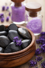 Obraz na płótnie Canvas spa stones salt and lavender