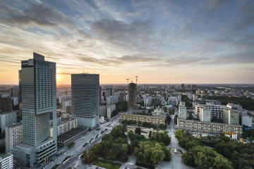 Fototapeta na wymiar Nowoczesne budynki w Warszawie, podczas zachodu słońca