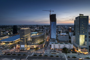 Naklejka premium Nocna panorama Warszawy