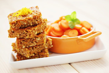 carrot cake with coconut