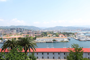 Fototapeta na wymiar La Spezia Włochy Wybrzeże Liguryjskie Harbor