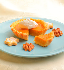 Mini pumpkin tart