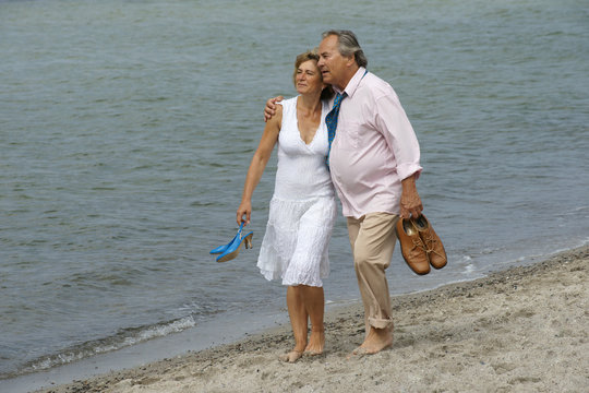 &Auml;lteres Paar am Strand