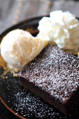 brownie with icecream