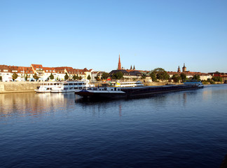 Fototapeta na wymiar Główne rzeki w Würzburgu