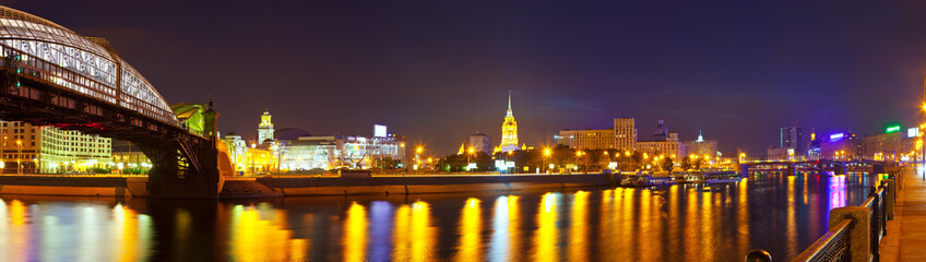Fototapeta premium Moskva River in summer night