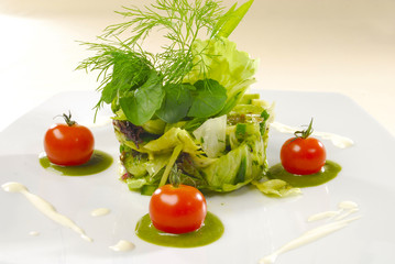 salatka z awokado i kiwi