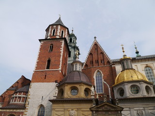 Fototapeta na wymiar The cathedral on the Wawel hill in Krakow in poland