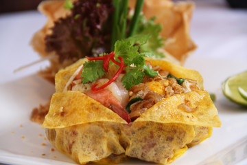Thai stir fried noodles