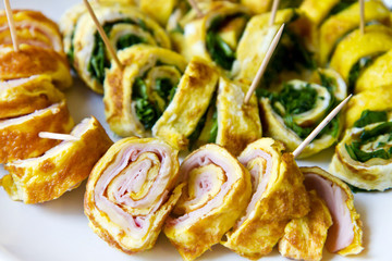 roll with ham and rocket