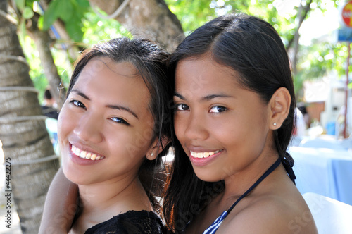 Junge thailänderinnen kennenlernen