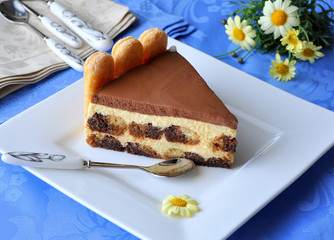 Tiramisu cake