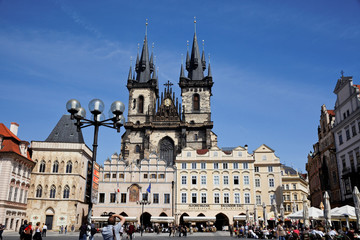 Fototapeta na wymiar Prag, Altstädter Ring, Kirche Tyn