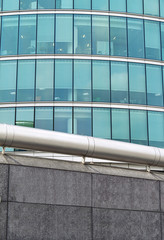 Fassade eines modernen Bürohauses London