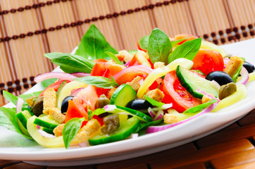 Vegetable salad with basil